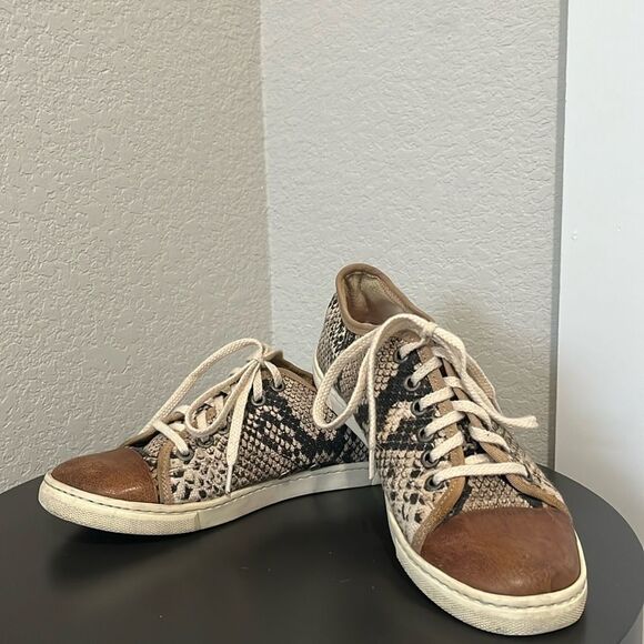 LANVIN Women's Bi-Color Leather Snakeskin Sneaker with Cap Toe, Size 37 (6.5 US) - Picture 1 of 13